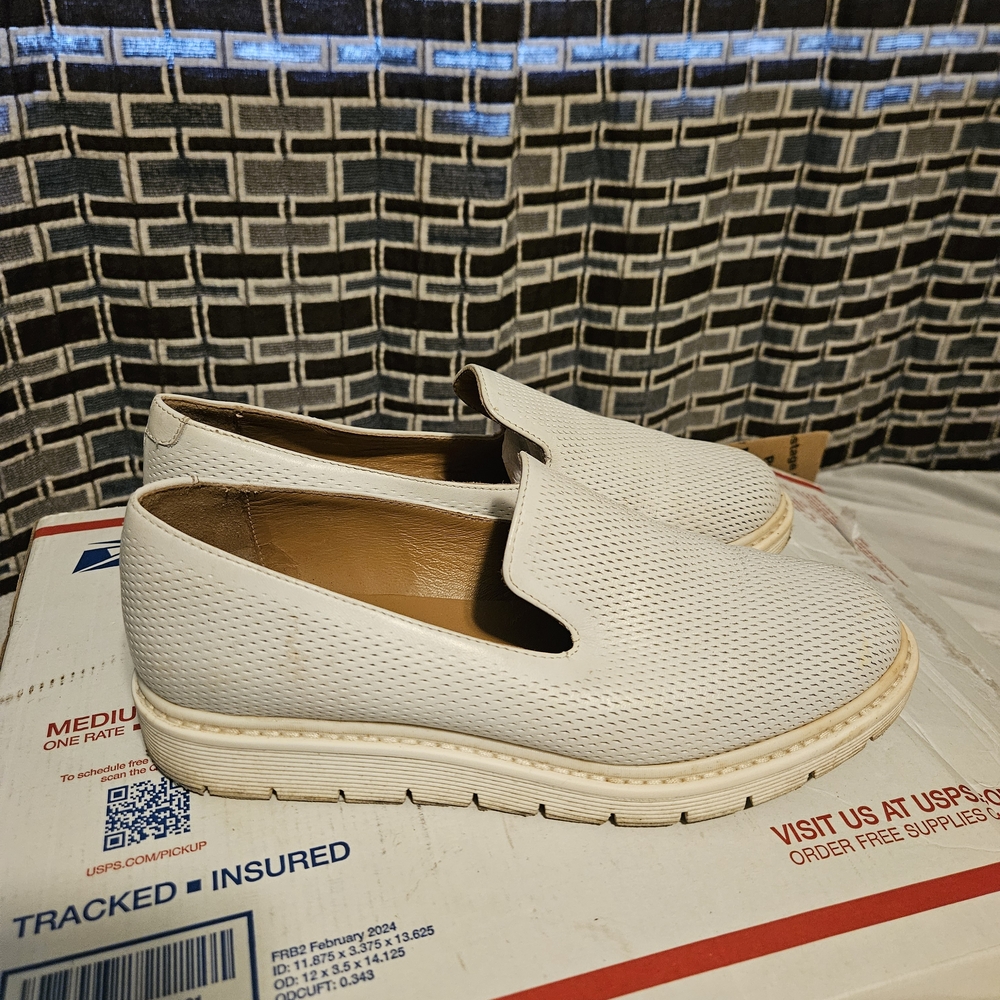 Aquatalia Cream Slip-On Flats - Picture 3 of 4
